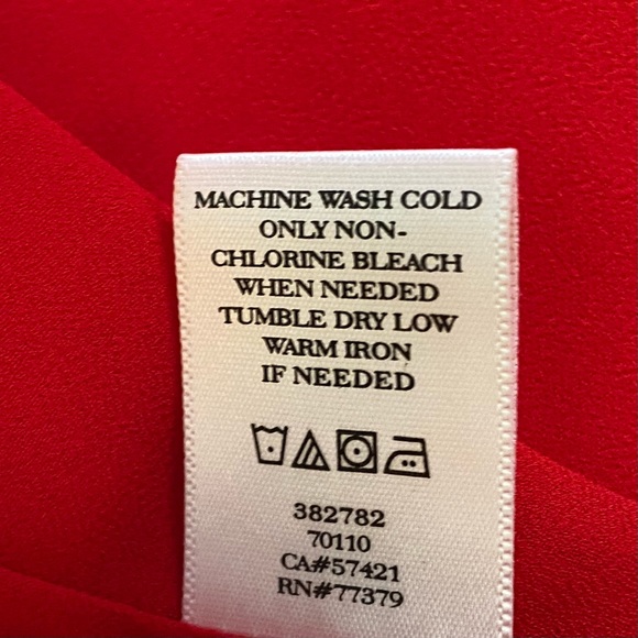 Ann Taylor Sleeveless Blouse - Red - Picture 10 of 11